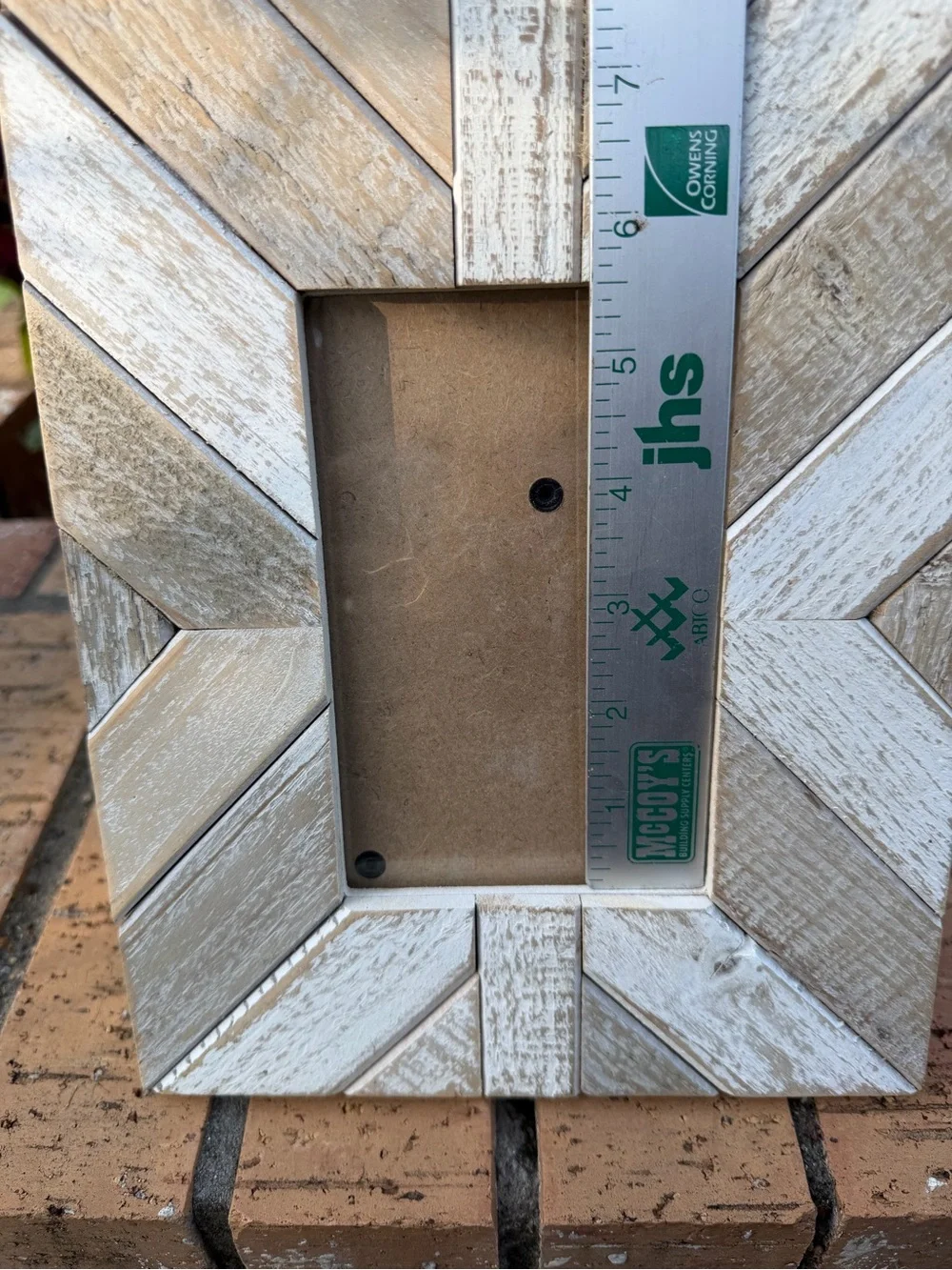 Rustic Whitewash Chevron Wood 4X6 Picture Frame - Home Accents Beautiful Cond.